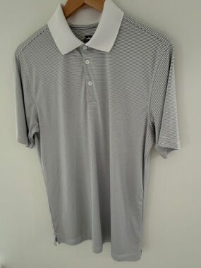 Excellent Condition. Medium Slazenger Men’s Polo